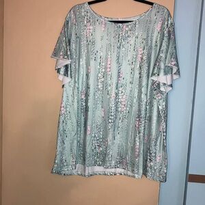 Floral Patterned Tunic Top
